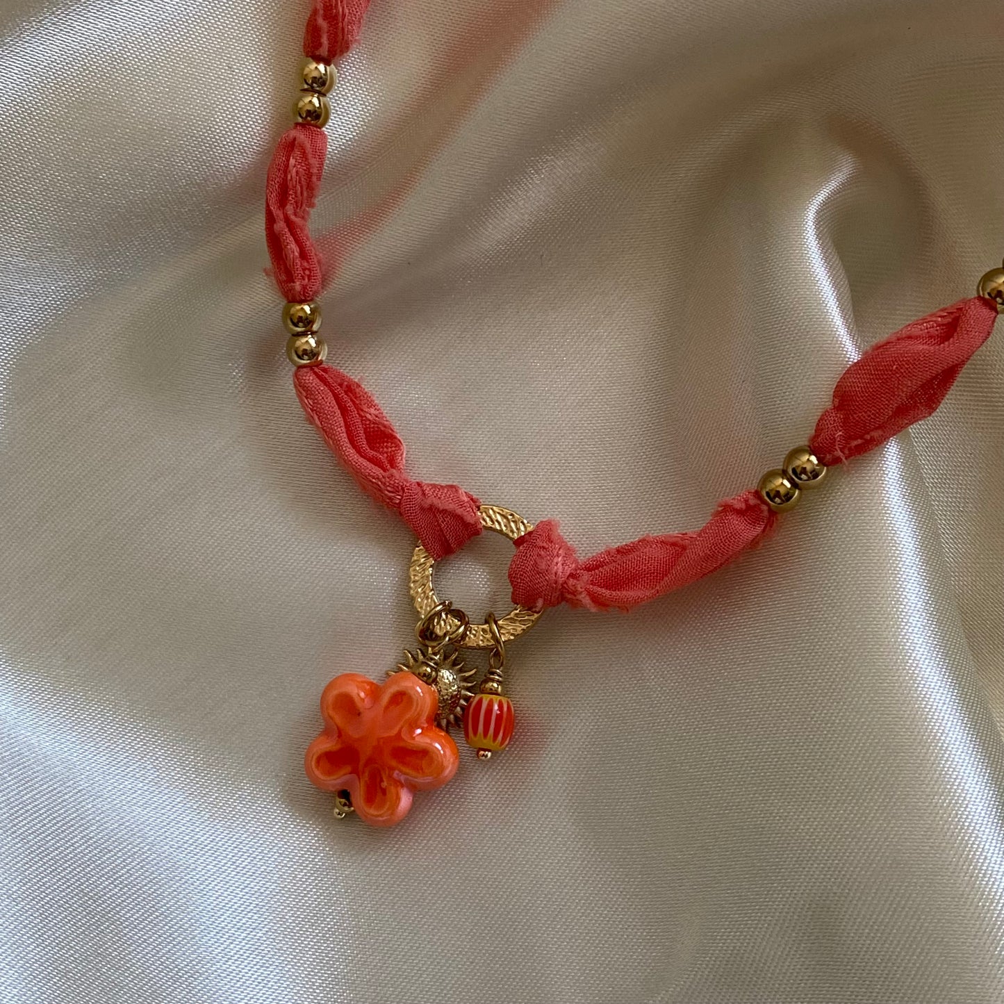 Bloemen ketting O